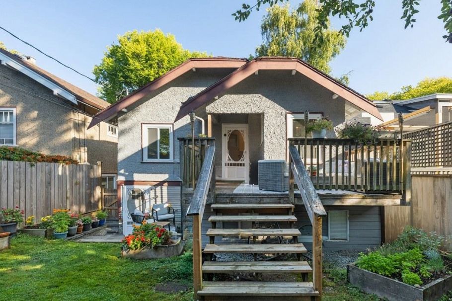 4188 W 13th Avenue Vancouver, BC - 23