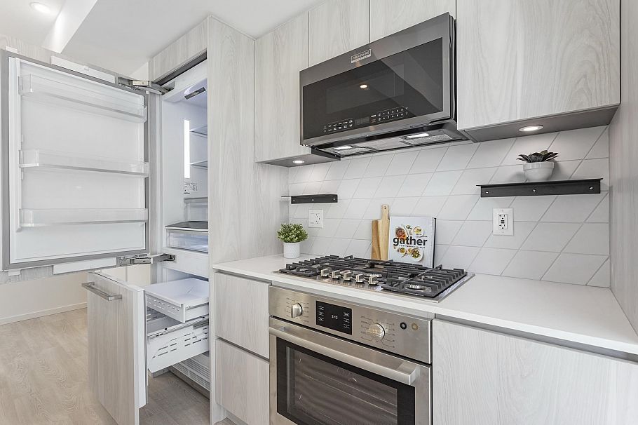 204 3264 Vanness Avenue Vancouver, BC - 5