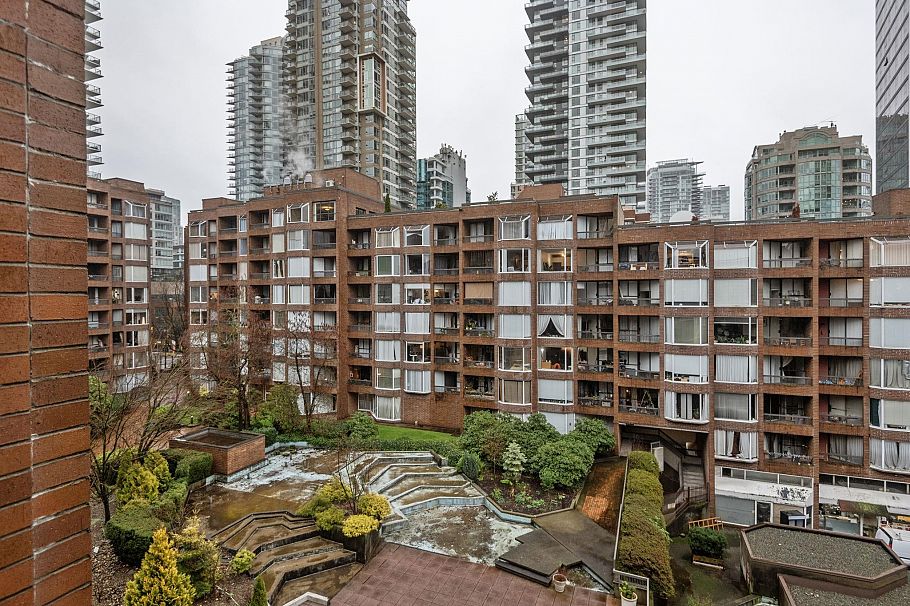 615 1330 Burrard Street Vancouver, BC - 10
