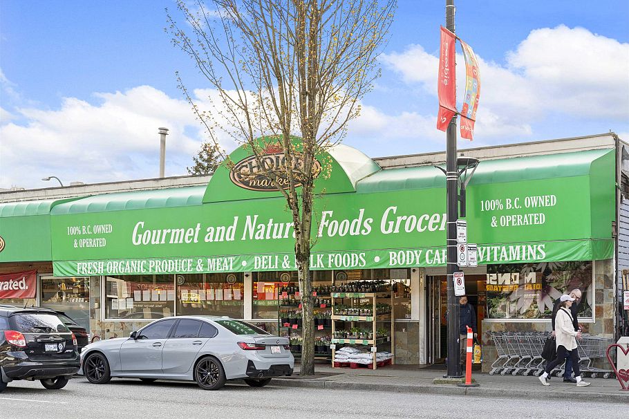 555 W 19th Avenue Vancouver, BC - 33