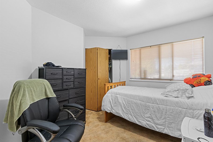 332 St. Patricks Avenue North Vancouver, BC - 23