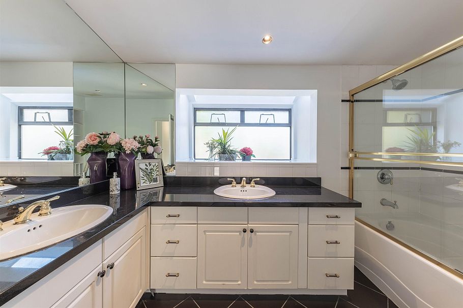 4393 Puget Drive Vancouver, BC - 11