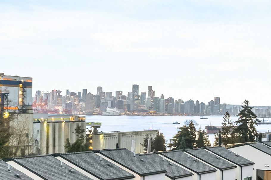 304 707 E 3rd Street North Vancouver, BC - 1