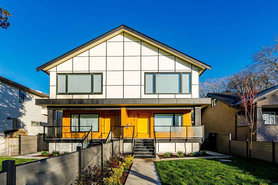 3321 W 37th Avenue Vancouver, BC - 25