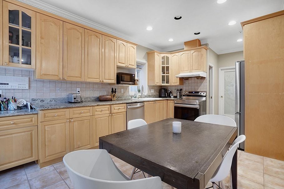 3263 W 38th Avenue Vancouver, BC - 11