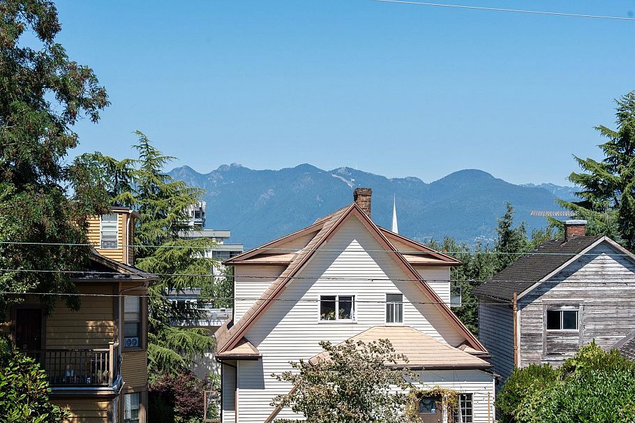 49 E 13th Avenue Vancouver, BC - 28