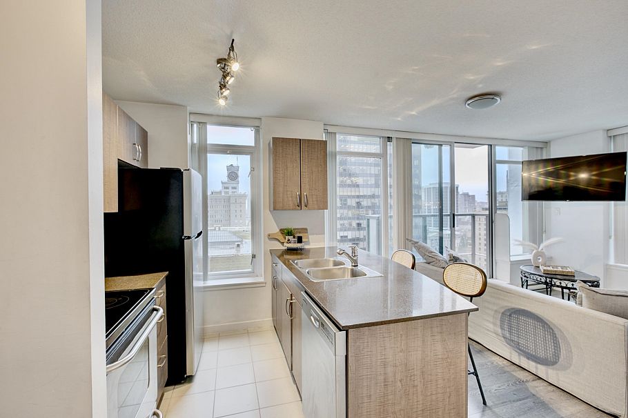 1505 610 Granville Street Vancouver, BC - 5