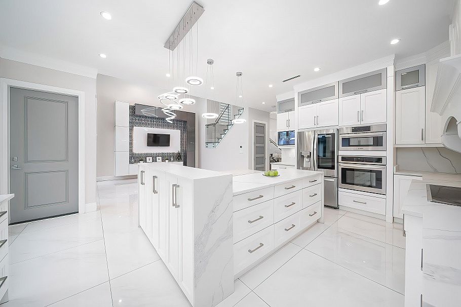 9631 Patterson Road Richmond, BC - 10