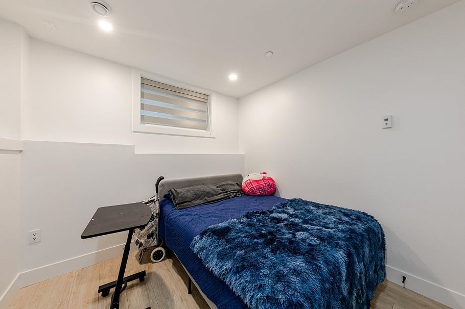 2723 Turner Street Vancouver, BC - 35