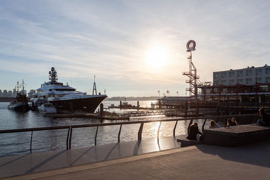 215 251 W 4th Street North Vancouver, BC - 29