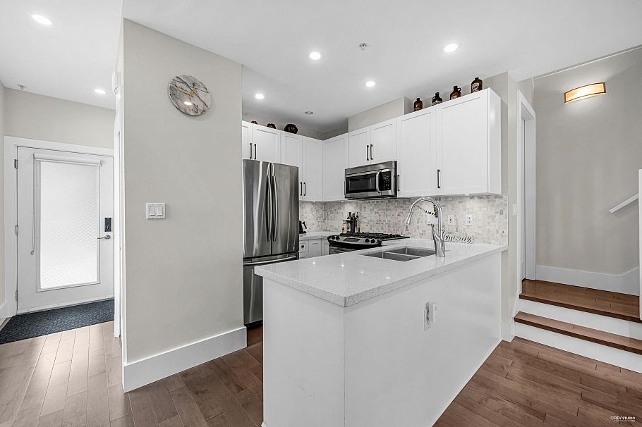 333 E 7th Avenue Vancouver, BC - 7