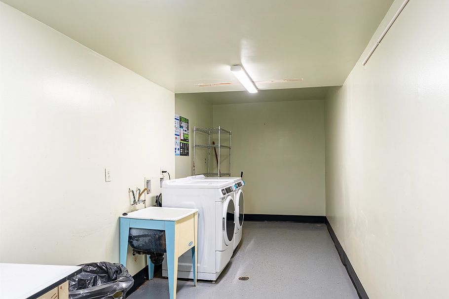 308 555 W 28th Street North Vancouver, BC - 25