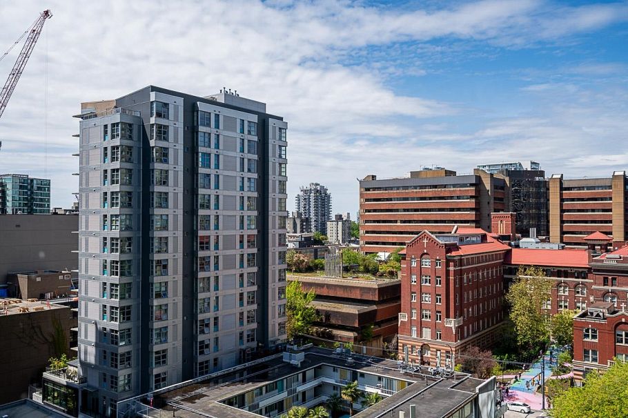 1201 1050 Burrard Street Vancouver, BC - 17