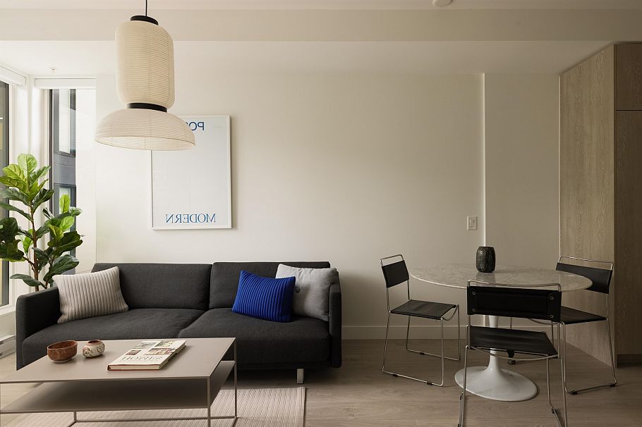 215 322 E 15th Avenue Vancouver, BC - 2