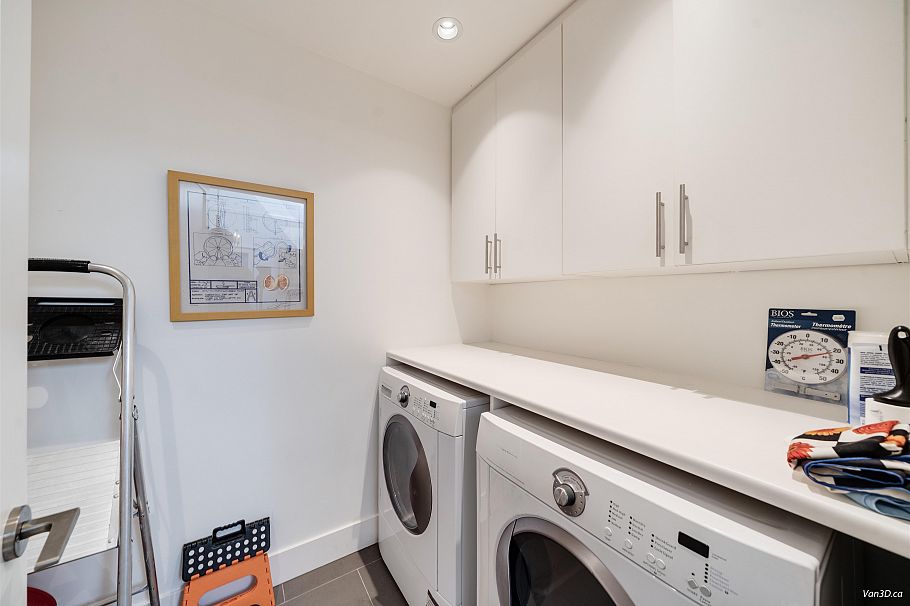 1744 W 14th Avenue Vancouver, BC - 19