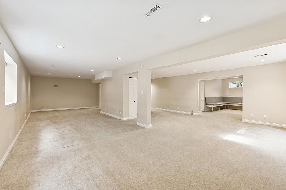 5685 Nancy Greene Way North Vancouver, BC - 37