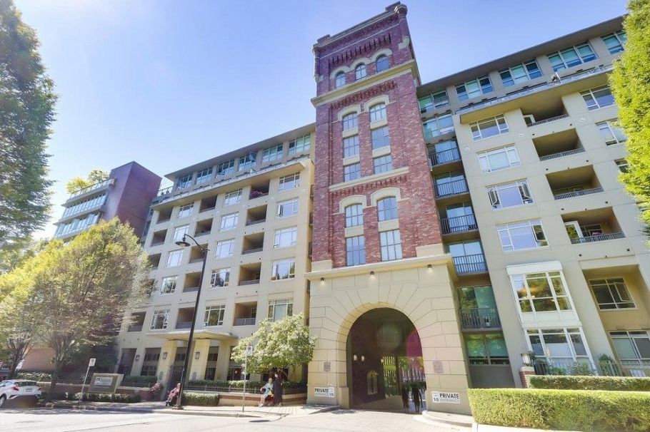 712 2799 Yew Street Vancouver, BC - 1