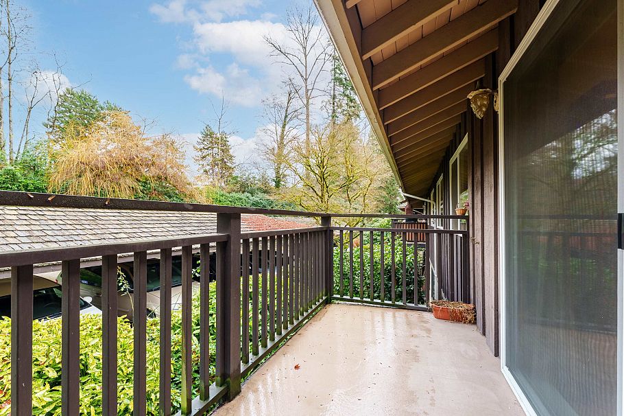 308 555 W 28th Street North Vancouver, BC - 13