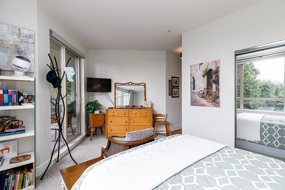 301 560 Raven Woods Drive North Vancouver, BC - 20