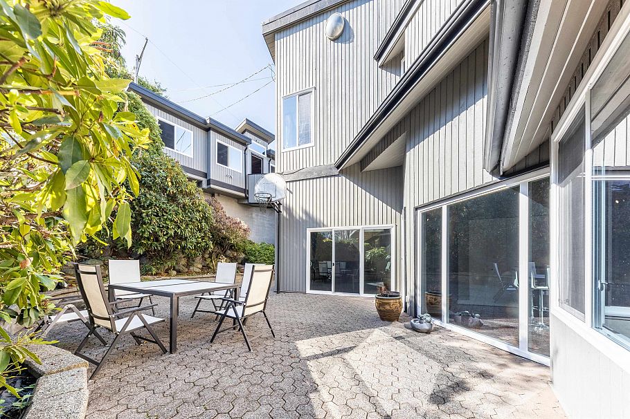 4393 Puget Drive Vancouver, BC - 13