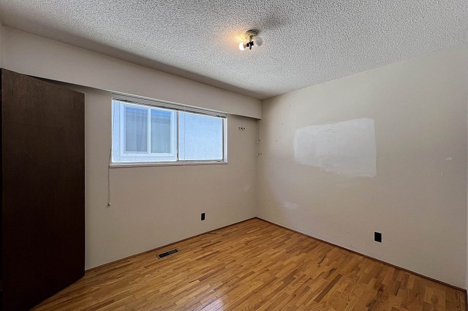 235 E 62nd Avenue Vancouver, BC - 14