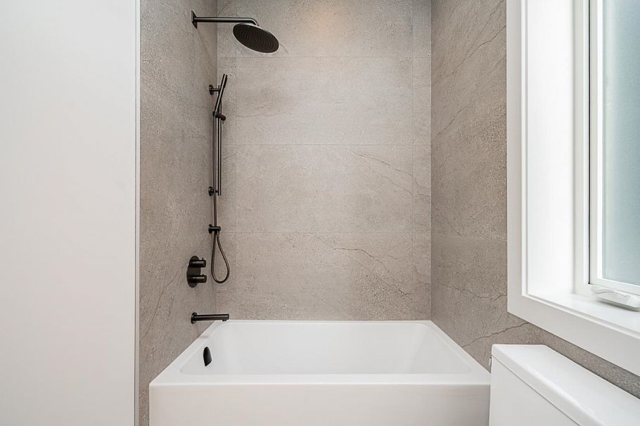 2 2460 Adanac Street Vancouver, BC - 20