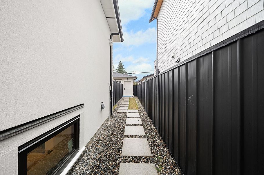 2791 W 21st Avenue Vancouver, BC - 29