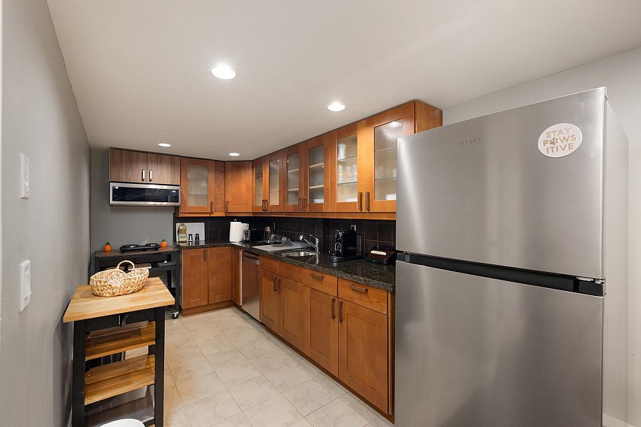 4050 St. Pauls Avenue North Vancouver, BC - 30