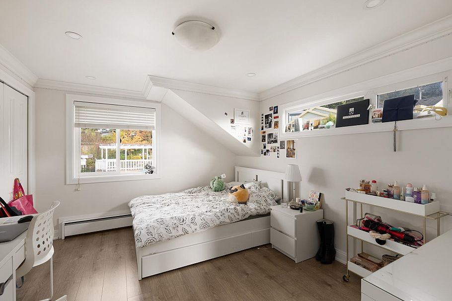 4050 St. Pauls Avenue North Vancouver, BC - 26