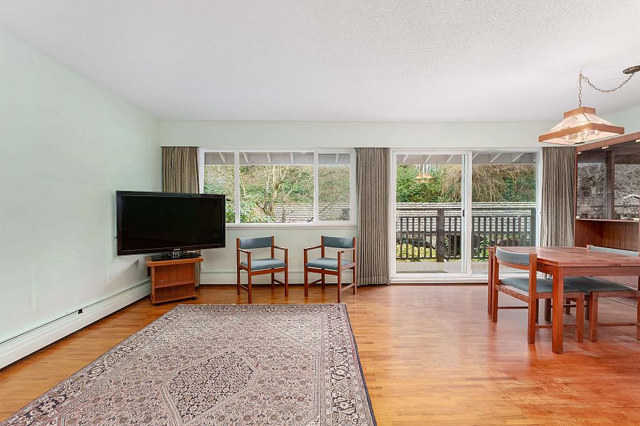 308 555 W 28th Street North Vancouver, BC - 3