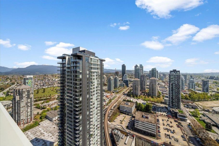 4002 2186 Gilmore Avenue Burnaby, BC - 4