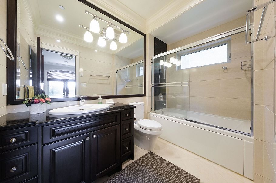 2769 W 49th Avenue Vancouver, BC - 35