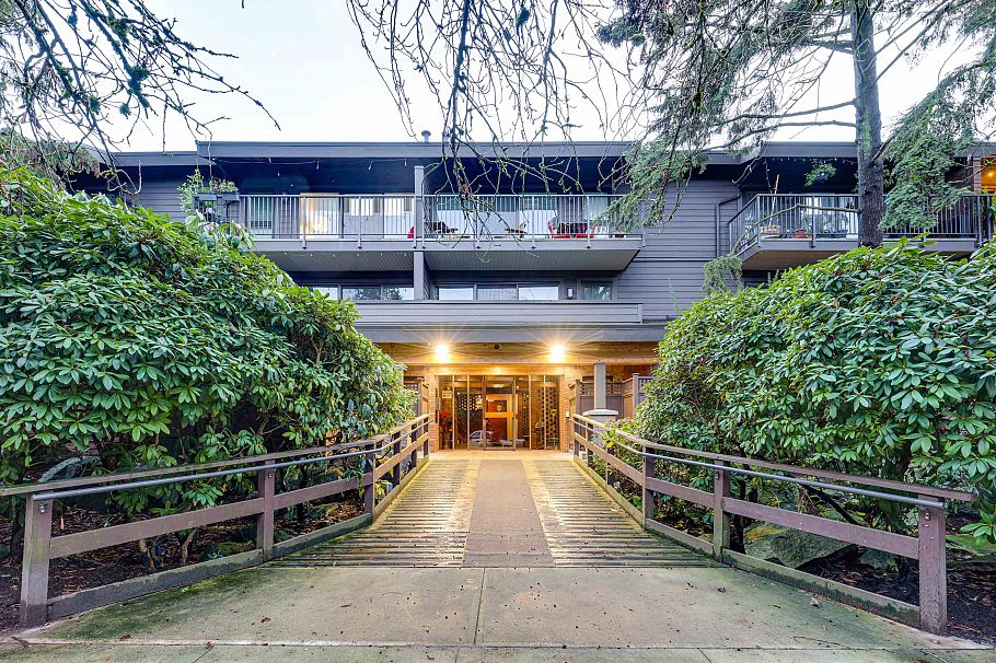 205 330 E 7th Avenue Vancouver, BC - 1