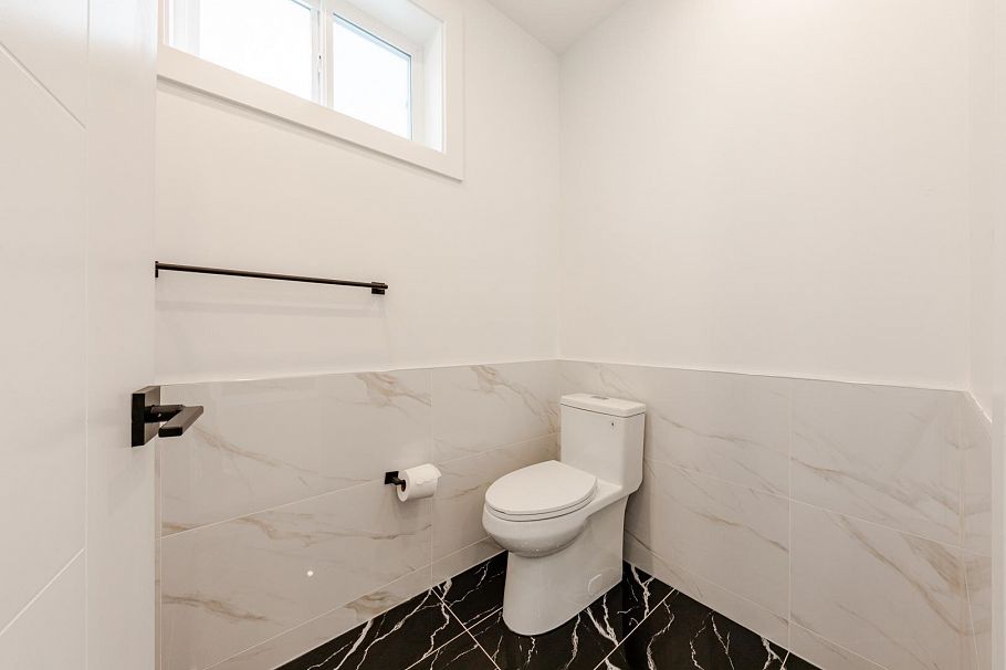 2723 Turner Street Vancouver, BC - 30