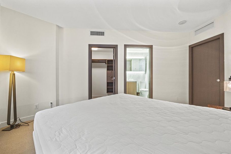 758 38 Smithe Street Vancouver, BC - 14