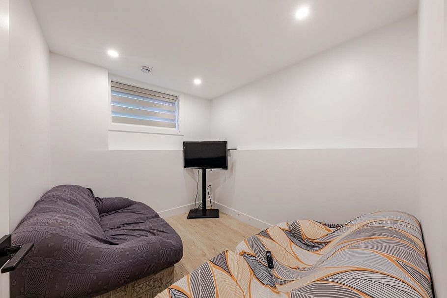 2723 Turner Street Vancouver, BC - 34