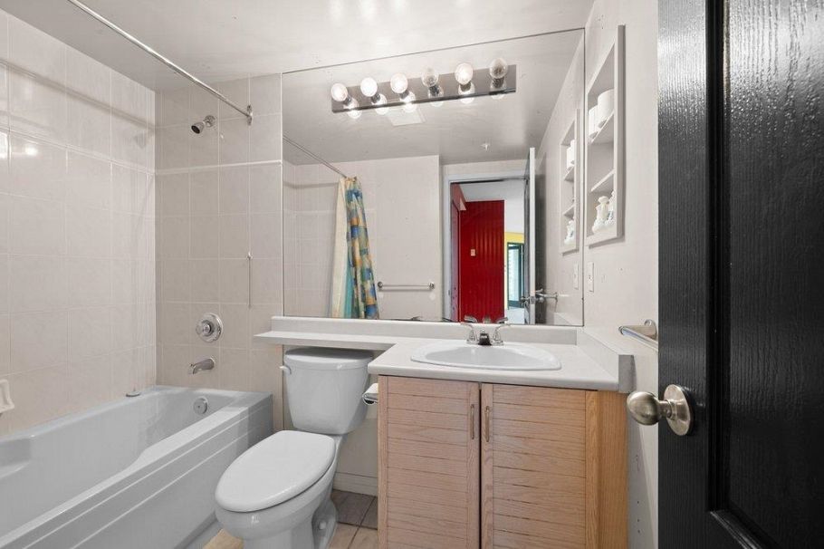 503 1111 Haro Street Vancouver, BC - 23