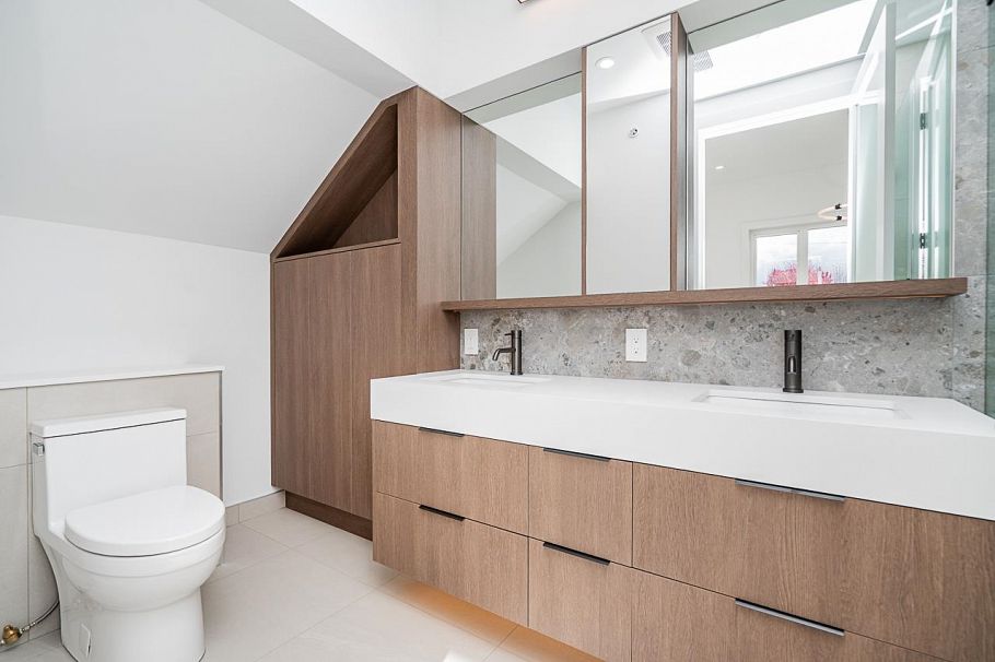 2 2460 Adanac Street Vancouver, BC - 30