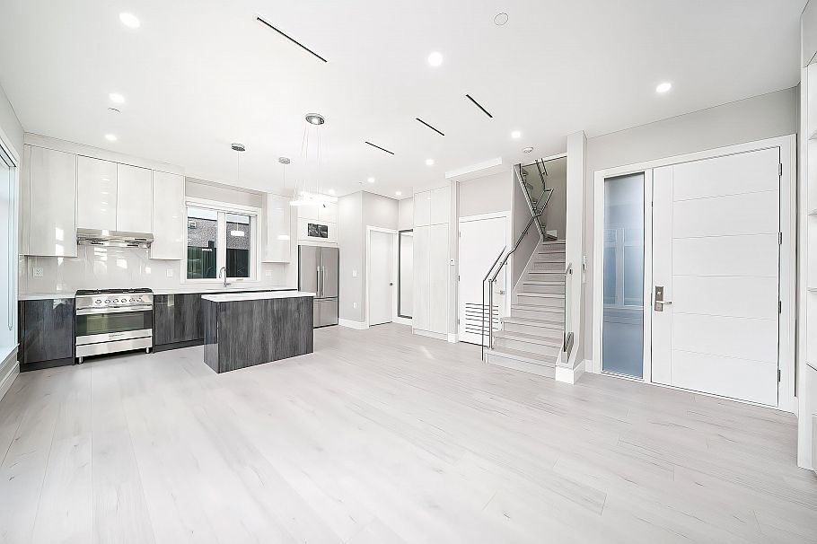 5350 Lanark Street Vancouver, BC - 5