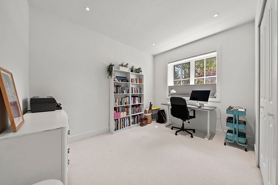 3227 W 35th Avenue Vancouver, BC - 22