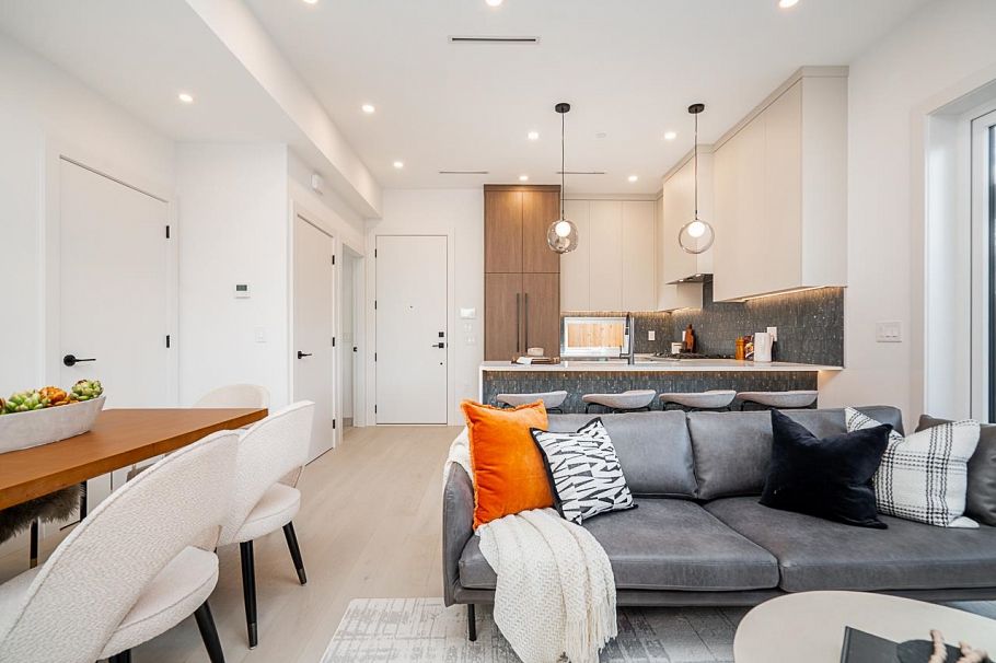 2 2460 Adanac Street Vancouver, BC - 4