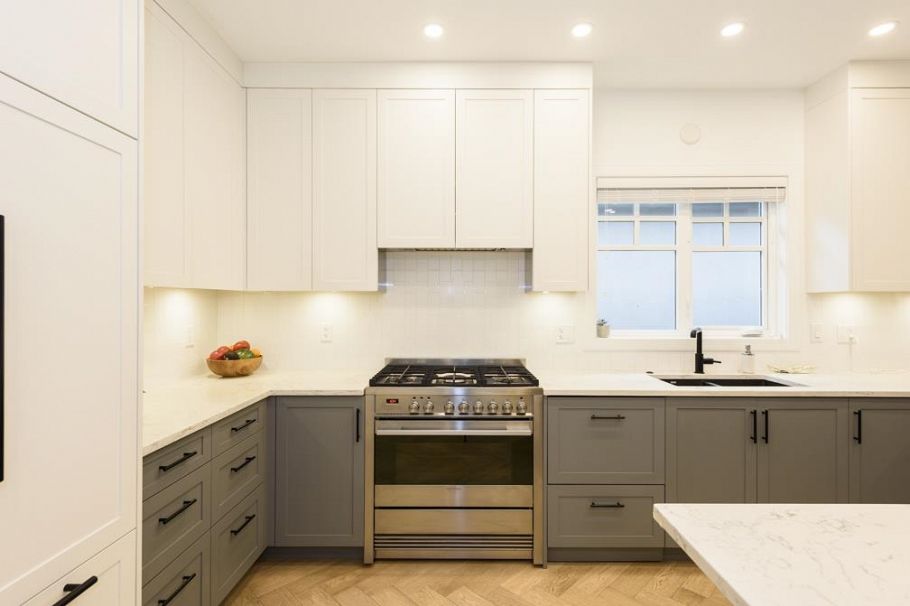 161 E 26th Avenue Vancouver, BC - 4