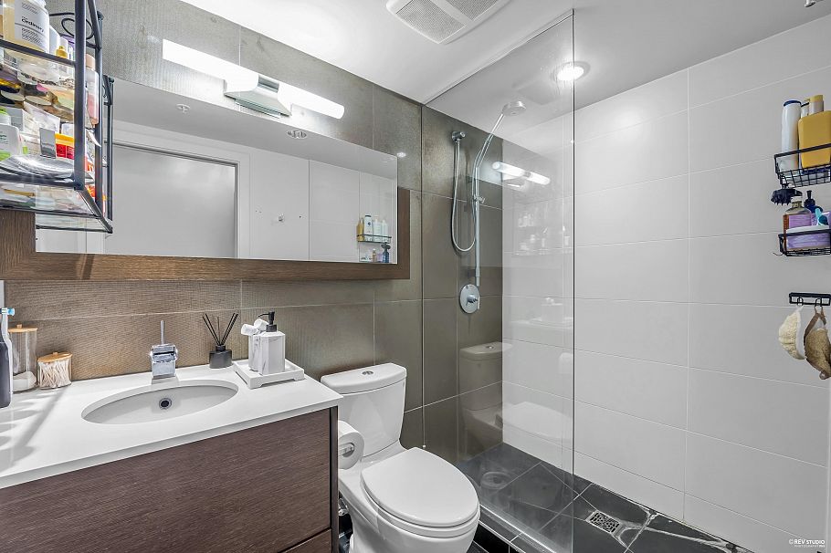 309 161 W Georgia Street Vancouver, BC - 8