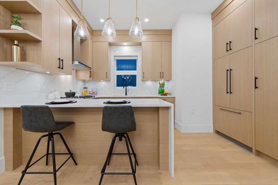 1 1166 E 11th Avenue Vancouver, BC - 9