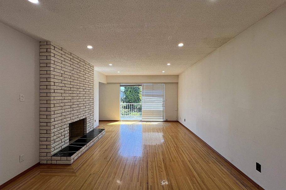 235 E 62nd Avenue Vancouver, BC - 5