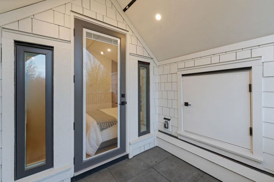 1 1166 E 11th Avenue Vancouver, BC - 35