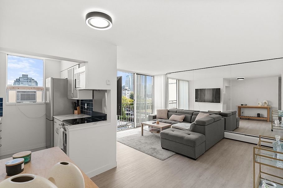 806 1250 Burnaby Street Vancouver, BC - 1