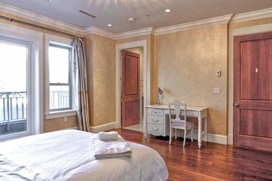 2237 W 37th Avenue Vancouver, BC - 17