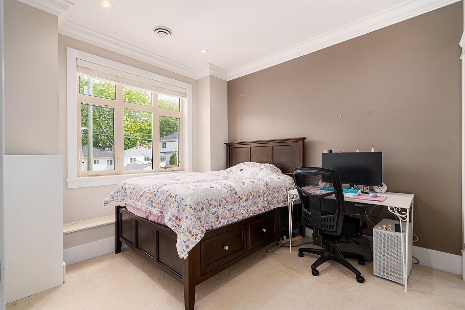 1683 W 64th Avenue Vancouver, BC - 13