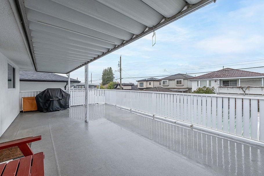 3099 E 18th Avenue Vancouver, BC - 23